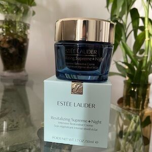 Estée Lauder Revitalizing Supreme+ Night Creme